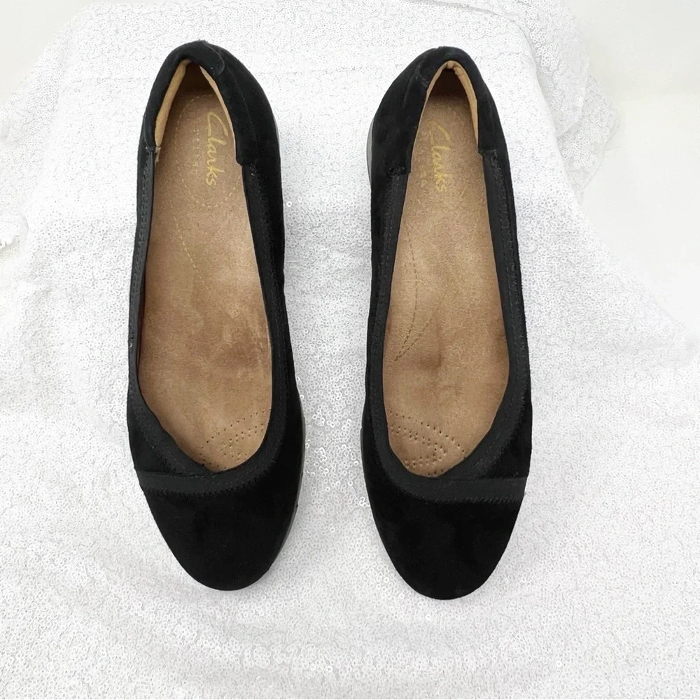 Clarks Artisan Daelyn Hill comfort black suede shoes